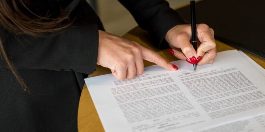 Gestorías en Valencia - escribiendo