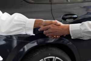 Precio de gestoría para cambio titularidad coche - Apretón