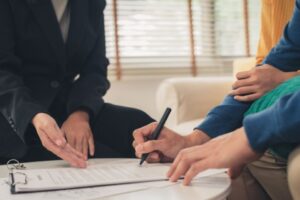 contratar seguro de responsabilidad civil en valencia - firmar