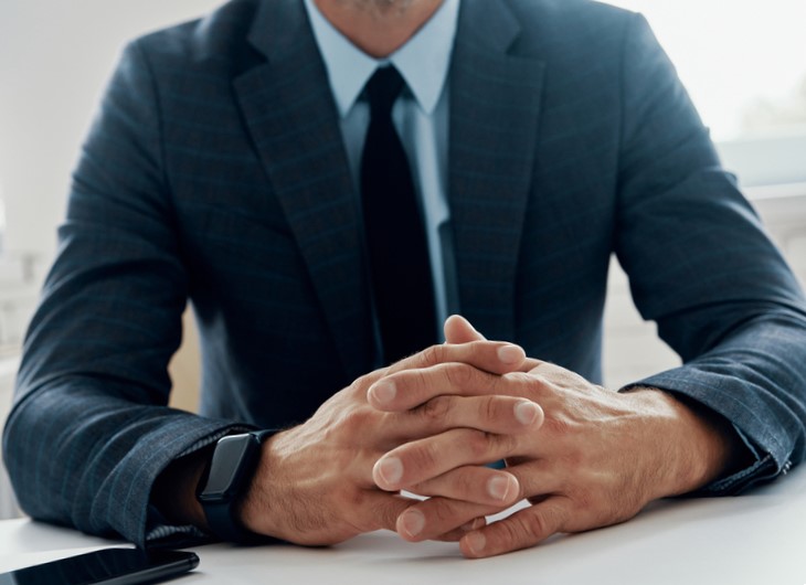 Gestoría en Valencia - Traje