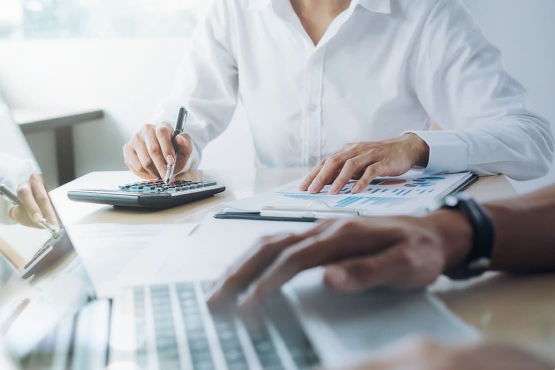 Asesoría fiscal para la renta en Valencia - Blanco